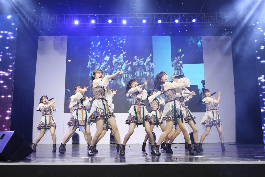 HKT48のパフォーマンス