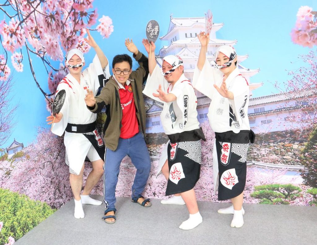阿波踊りチームとの記念撮影
