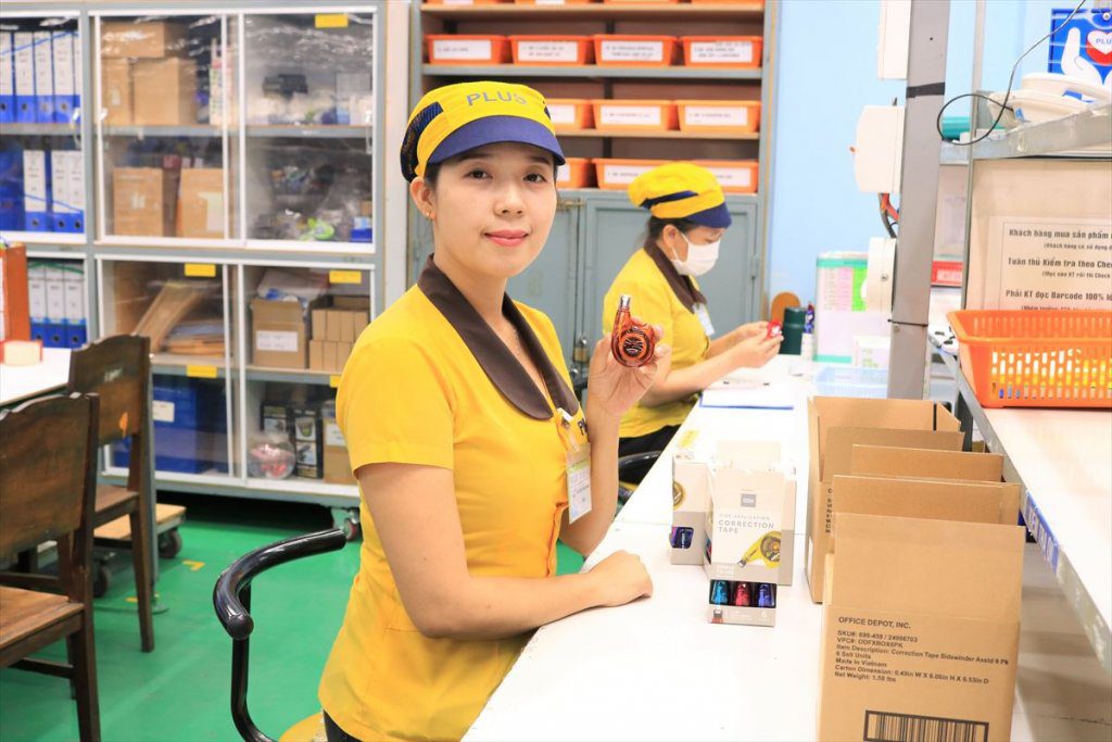 ベトナム工場の社員