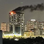 ハノイの高層マンションの火災の様子
