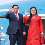 マレーシアに出発するファン・ミン・チン首相夫妻