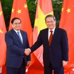 天津会談したベトナムのファム・ミン・チン首相と中国の李強首相
