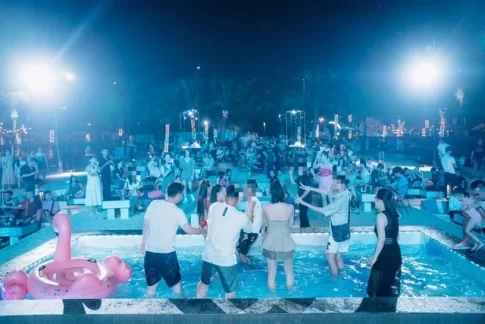 感電死事故のあったBistro Fou Beach
