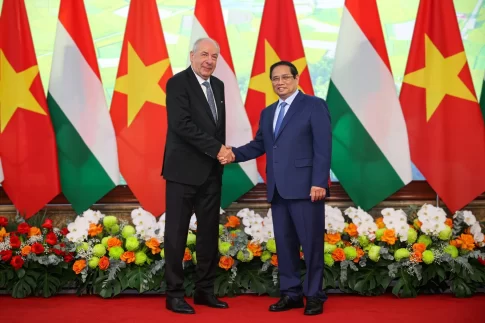 ベトナムのファン・ミン・チン首相とハンガリーのシュヨク・タマーシュ大統領