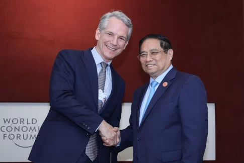 ファン・ミン・チン首相とドイツのシーメンス幹部