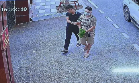 違法薬物使用の容疑で逮捕されたロン容疑者