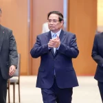 会議に参加したファン・ミン・チン首相