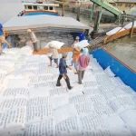 ベトナム産米の出荷作業