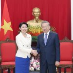 ベトナムのトー・ラム書記長と日本の小渕優子衆議院議員
