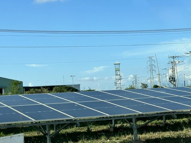 太陽光発電パネル