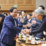 日本企業との懇談会に出席したファン・ミン・チン首相