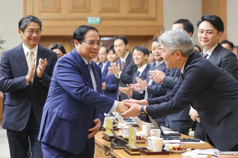日本企業との懇談会に出席したファン・ミン・チン首相