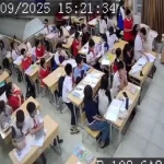 生徒が先生を暴行する様子
