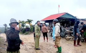 行方不明の男性を探す捜索隊