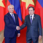 ロシア国家会議（下院）のヴャチェスラフ・ヴォロージン議長とベトナムのチャン・タイン・マン国会議長