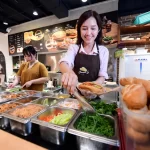 ホーチミン市内の個人事業主のサンドイッチ店