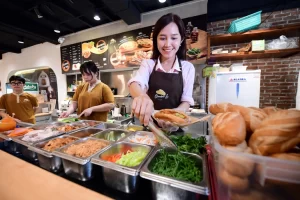 ホーチミン市内の個人事業主のサンドイッチ店