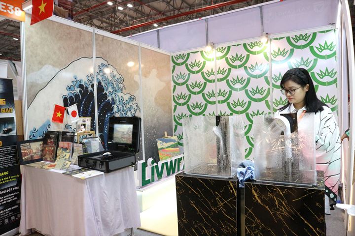 LIVWRXの出展ブース