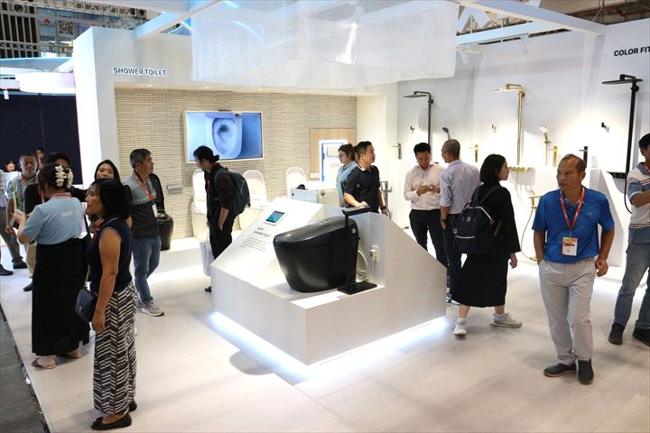 シャワートイレの展示ブース