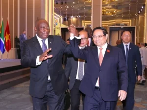 ベトナムのファン・ミン・チン首相と南アフリカのシリル・ラマポーサ大統領