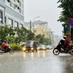 大雨のハノイ市内の様子