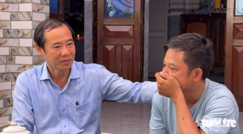 娘をなくし呆然とする父親