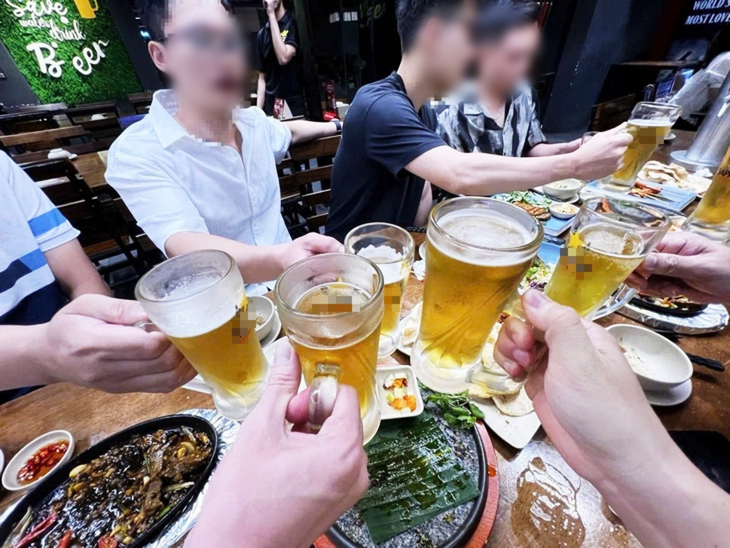 ベトナム人の職場の飲み会