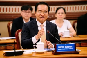 ホーチミン市人民委員会のグエン・バン・ドゥック主席