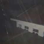 2階まで浸水したダクラク省フーモー村人民評議会庁舎