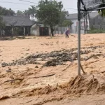 大雨により浸水したフエ市