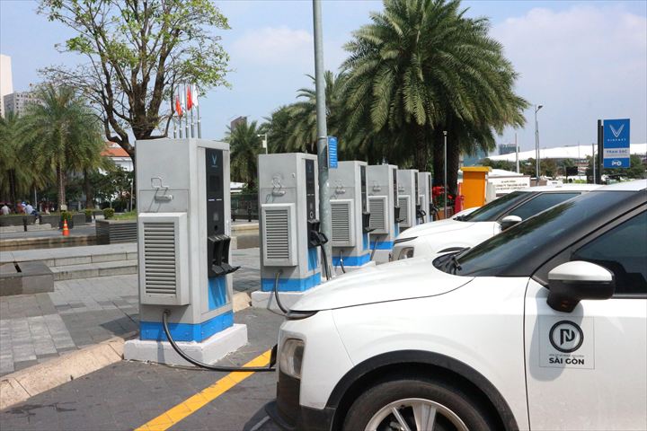 EVの充電スタンド