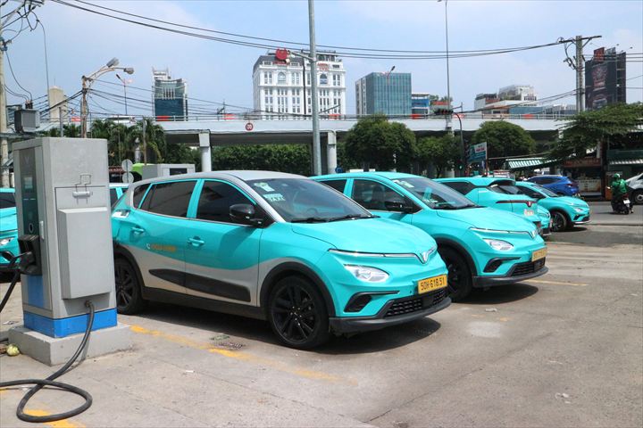 Xanh SMの電気自動車