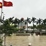 浸水したフエ市中心部