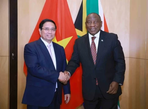 ベトナムのファン・ミン・チン首相と南アフリカのシリル・ラマポーザ大統領