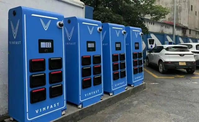 EV車のバッテリー交換ボックス
