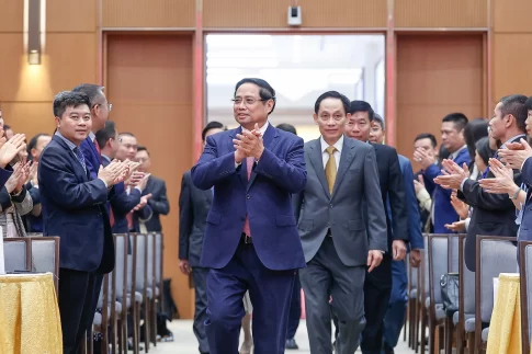 ベトナム外務省の2025年業務総括および2026年の方針・重点任務を展開する会議に出席したファン・ミン・チン首相