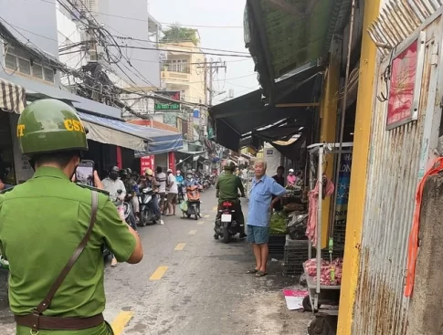 不法な道路選挙により警察に摘発されたファンテーヒエン市場周辺