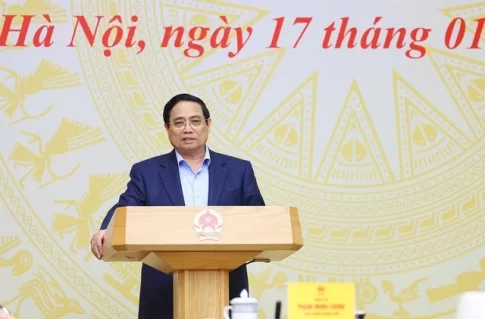 法体系における課題の点検・解消を担当する政府指導委員会(第7回会合)を主宰したファン・ミン・チン首相