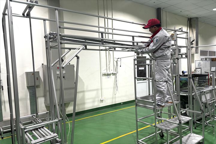 SUS Vietnamの工場内の作業風景