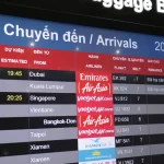ベトナムと中東各国を結ぶ国際線航空便の離発着案内掲示板