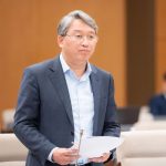 国際法分野で優秀な人材確保のために給与引き上げを提案する司法省のグエン・ハイ・ニン大臣