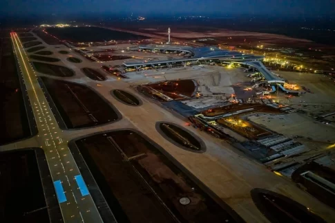 2026年6月の開港に向けて建設工事が進むロンタイン国際空港