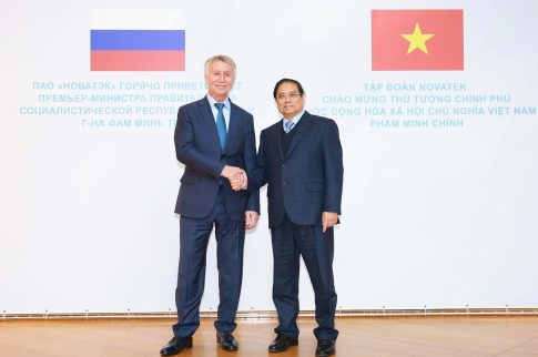ベトナムのファン・ミン・チン首相とロシアの天然ガス分野の世界的企業Novatekのレオニード・ミヘルソン会長