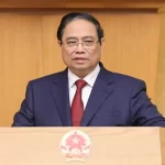 定例政府会合および地方とのオンライン会議を主宰したベトナムのファン・ミン・チン首相
