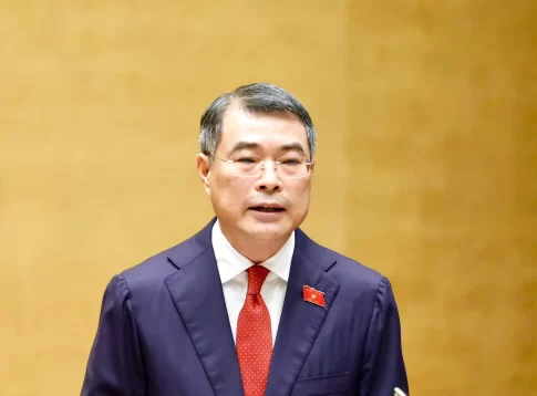 2026年国会でベトナムの新首相に選出され就任演説を行ったレ・ミン・フン首相