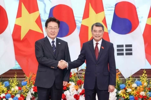 ベトナムを公式訪問した韓国の李在明大統領とベトナムのレ・ミン・フン首相