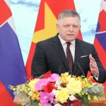 ベトナムを訪問し、レ・ミン・フン首相と会談したスロバキアのロベルト・フィツォ首相