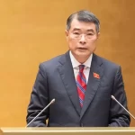 ベトナムの国会で高成長とマクロ経済の安定を両立させる方針を述べたレ・ミン・フン首相
