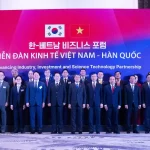 ベトナム・韓国経済フォーラムに出席したベトナムのトー・ラム国家主席と韓国の李在明大統領