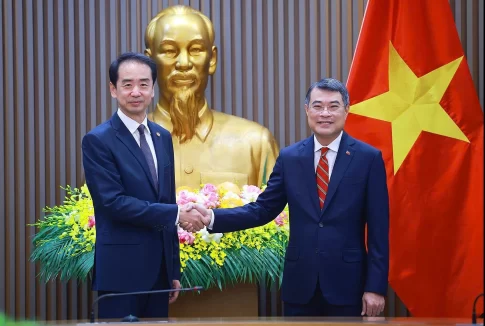 中華人民共和国のベトナム駐在特命全権大使であるハ・ビー市とベトナムのレ・ミン・フン首相